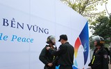 [Ảnh] An ninh nghiêm ngặt trước giờ Tổng thống Donald Trump tới khách sạn JW Marriott